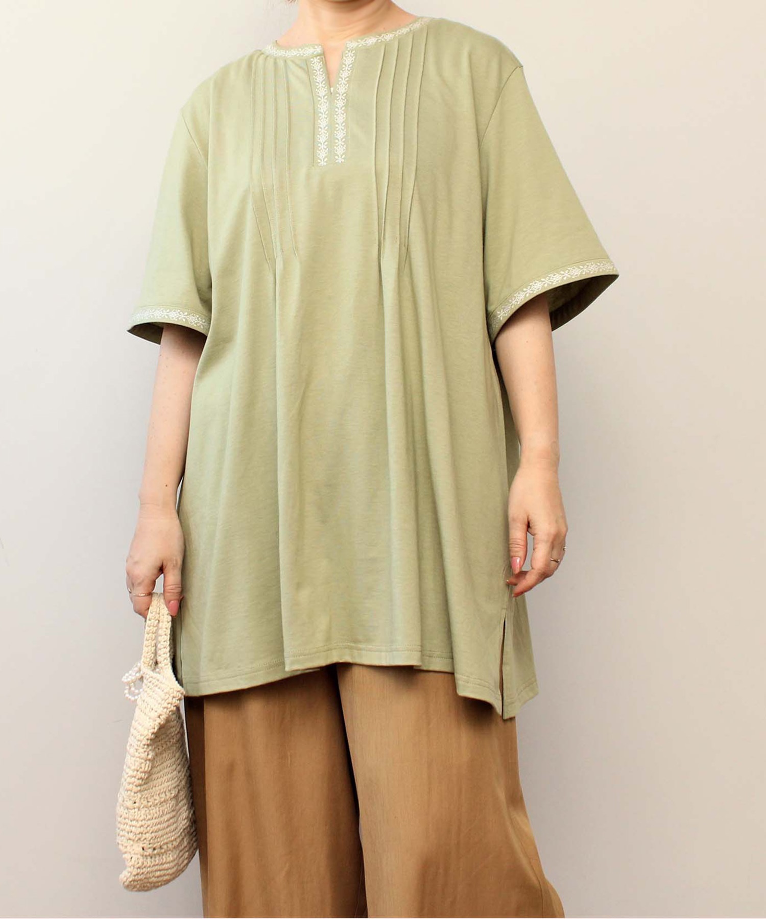 【LL～６L】【WEB/一部店舗限定】 刺繍使い チュニック(63カーキ-ＬＬ-0342475-63-033)
