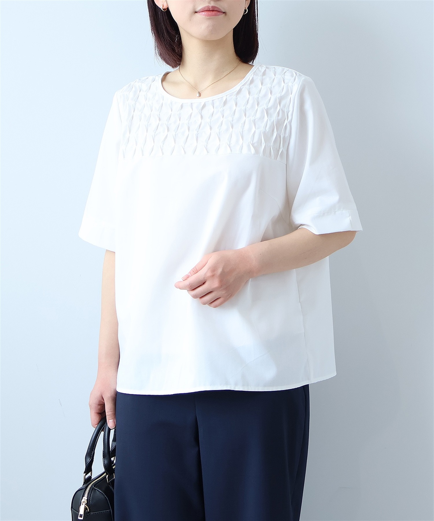【L～５L】【接触冷感】 ピンヘッド フロントタック ブラウス(01オフ-Ｌ-0363683-01-032)